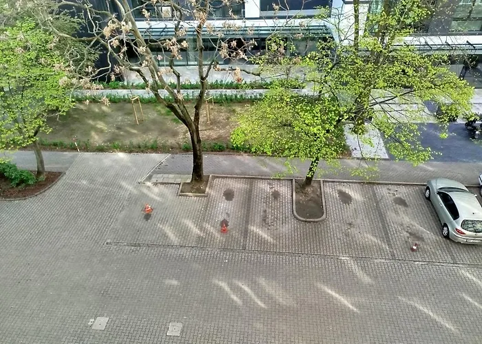 Air-Conditioned Gatawaystudio 900M From Central Station, Parking On Site