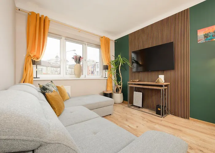 Family Unique Apartment For 4 People In Warsaw Wola By Noclegi Renters