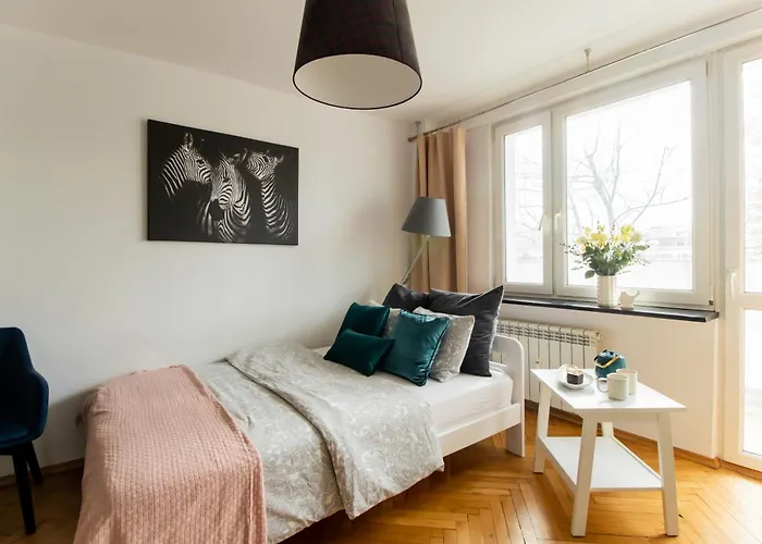 Piotrapartments - Bruna Green City Apartment