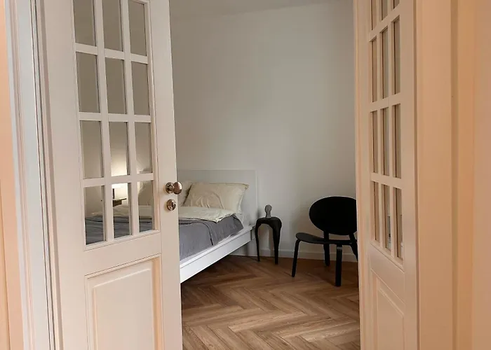 Apartament Przy Lazienkach Krolewskich