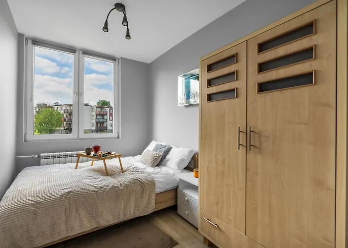 Warsaw Targowek Suite - 54M2, Balcony, Bus Nearby - By Rentujemy