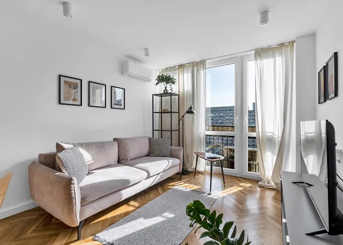 Warsaw Wola - 13Th Floor, City View, Metro Nearby - By Rentujemy