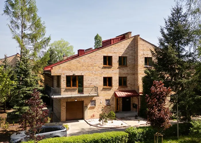 Golden Villa Saska Kepa