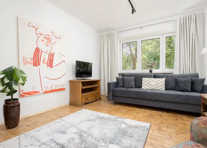 Przytulny I Tradycyjny Apartament Na Parterze W Centrum Warszawy By Noclegi Renters