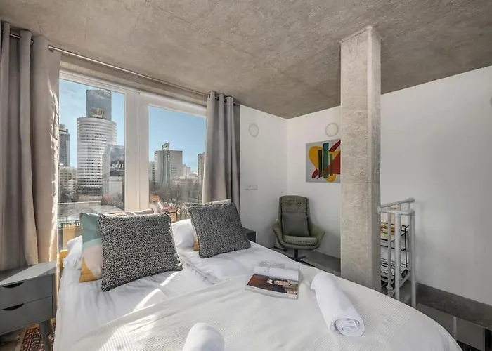 New Central Skyline Penthouse