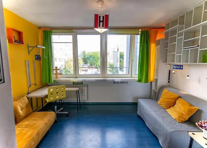 Colourful Space, So Central