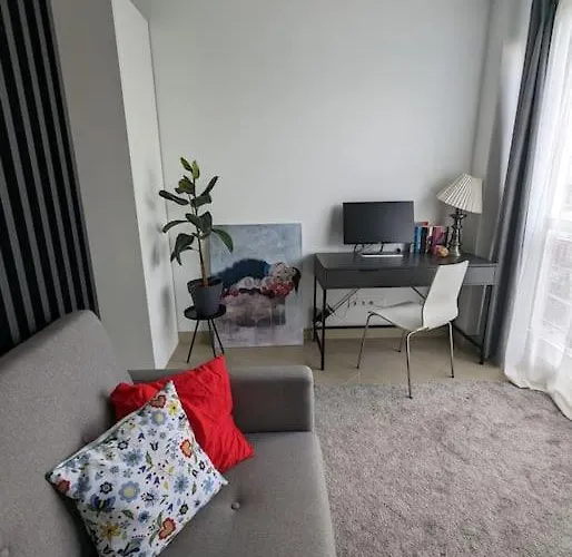 Relax Studio Centrum Lux Mattress-Bath-Netflix