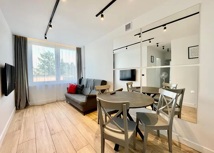 Nice To Host You - Old Town Apartment