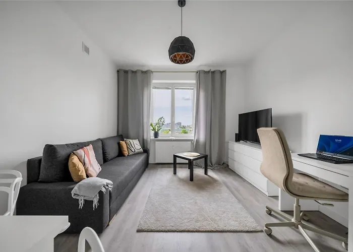 Srodmiescie Apartment - 8Th Floor, Workspace, Tram - By Rentujemy