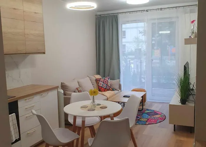 Colorful Apartament 2 Pokojowy Z Malym Ogrodkiem W Warszawie