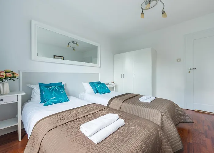 Unitapartament Short Rent Apartment In Warsaw By Metro Station Rondo Onz Apart With 3Bedrooms 22