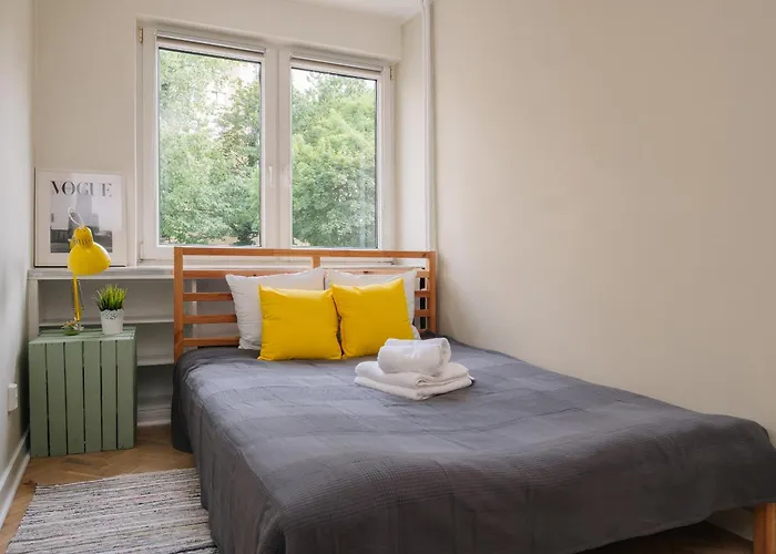Srodmiescie Apartment By The River