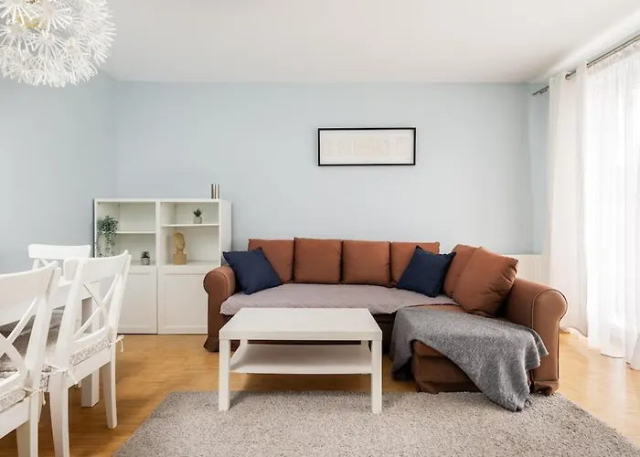 Nutmeg Apartment Wola