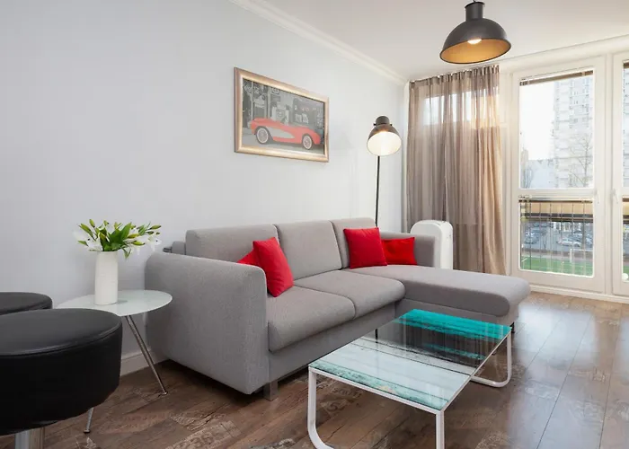 Modern Pereca Apartment Close To Metro Rondo Onz By Noclegi Renters