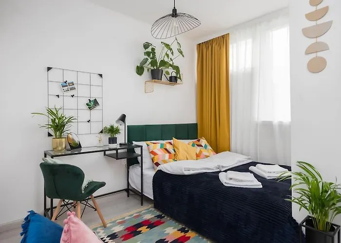 Specious Studio With Park View Warsaw