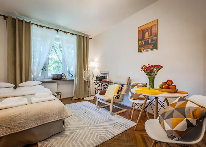 Na Muranowie - Mieszkanie Z Historia I In Muranow - A Flat With Warsaw History