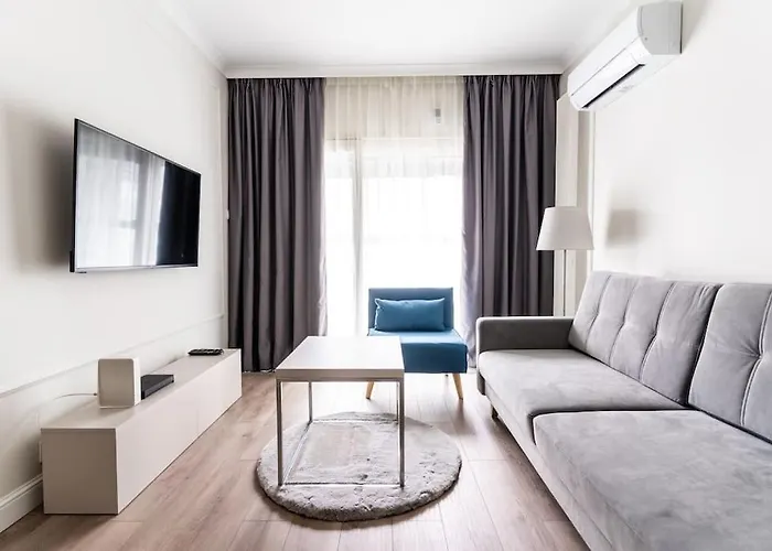 Chic & Luxury Apartment By Mennica Residence