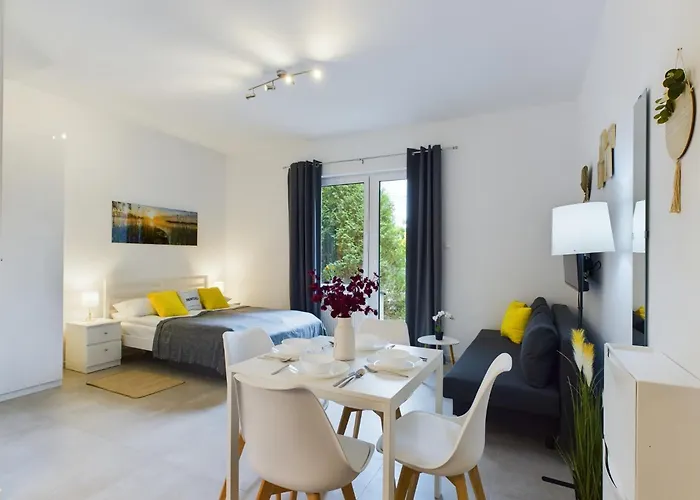 Studios With Parking And Garden Near Warsaw Chopin Airport By Noclegi Renters