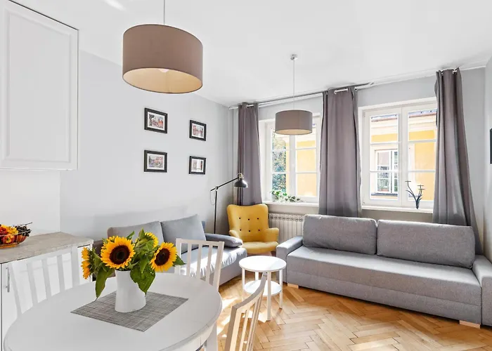 Cute Apartment In The Historic Old Town Of Warsaw