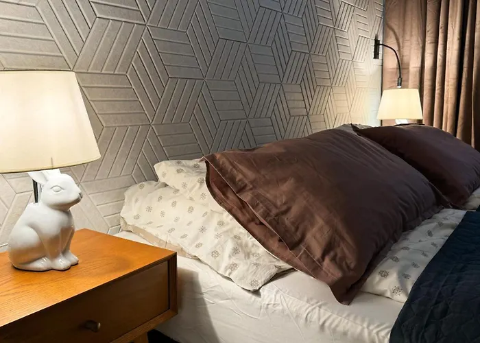 B2 - Noble Room - Warsaw City Haven - Shared Bathroom