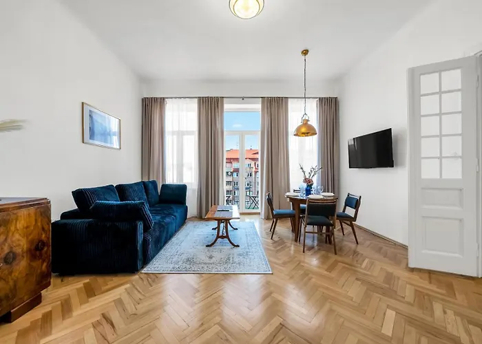 Stara Praga Apartment - Top Location, Balcony - By Rentujemy
