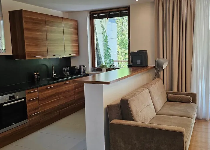 New, 2Br, Close To Airport By Visitwarsaw Apartments