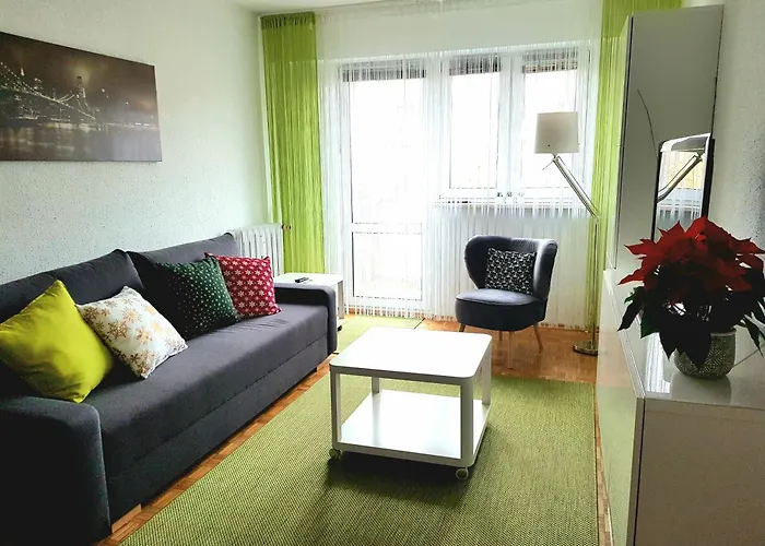 Wygodny Dwupokojowy Apartament Pomiedzy Lotniskiem A Centrum