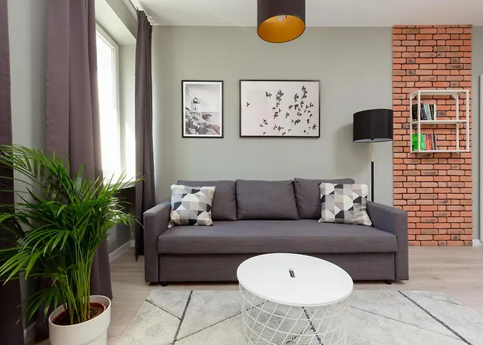 Central Apartment Emilii Plater By Noclegi Renters