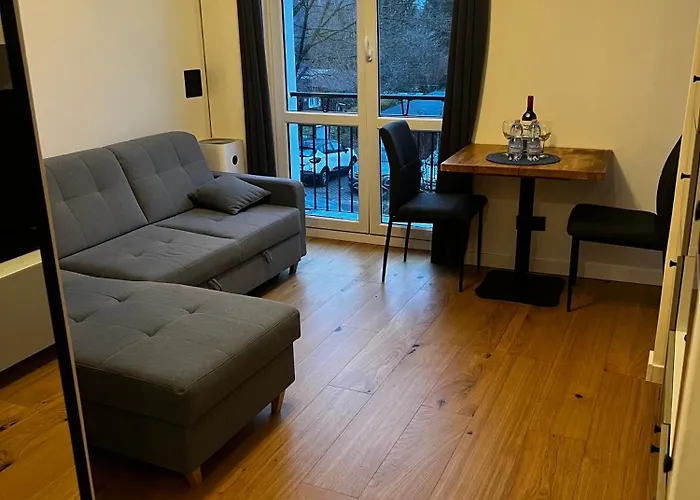 Metro Raclawicka 2-Room Premium Apartment