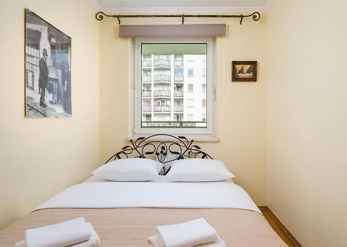 Aluzyjna Urban Escape Apartment