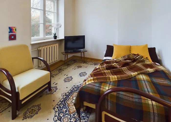 Cozy Studio In Krakowskie Przedmiescie Near Old Town By Noclegi Renters