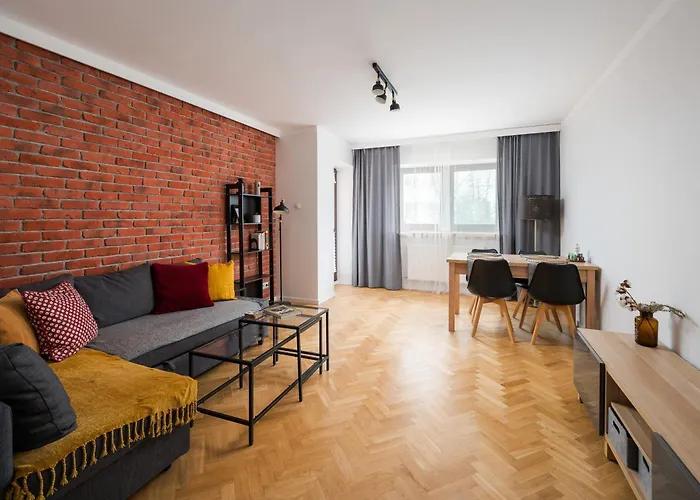 Metro Kabaty Deluxe Apartment