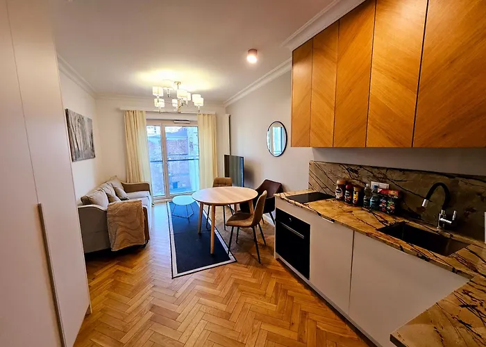 Vipwarsawapartments Cytryn Mennica Residence