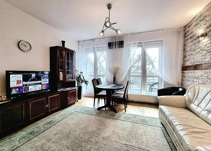 Saska Kepa Apartment