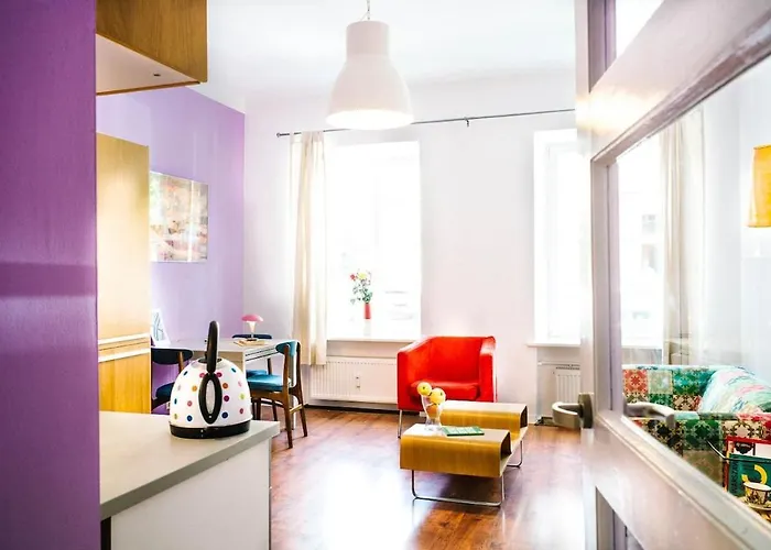 Nouveau Vintage Apt At Old Town