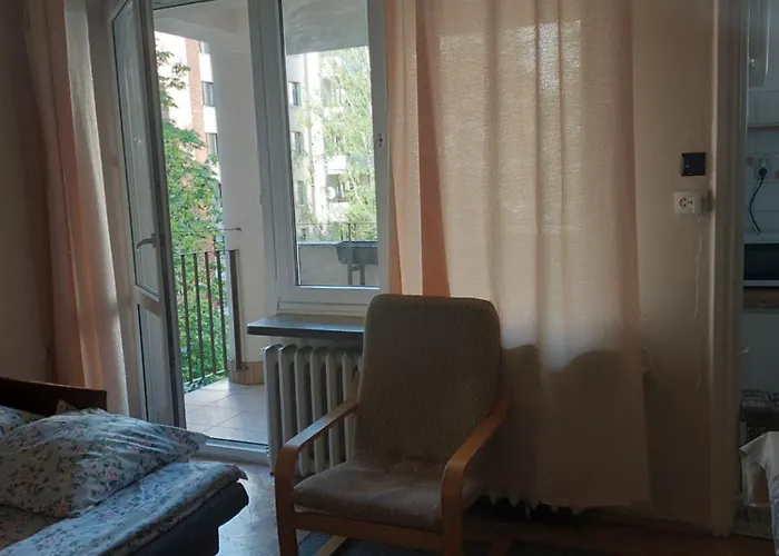 Однокімнатна Квартира В Центрі Варшави