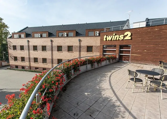 Hotel Twins II