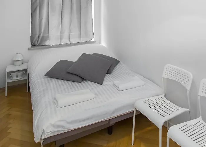 Metro Centrum Guest Rooms