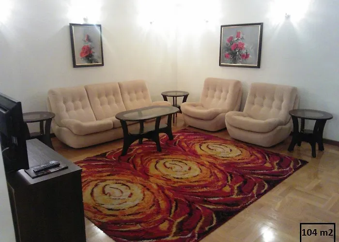 Apartment Nowiniarska Near The Old Town