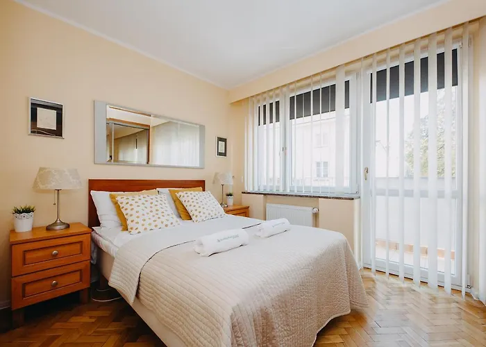 Shortstaypoland Warecka