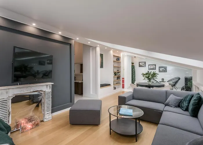 Rent Like Home - Plac Mirowski 12