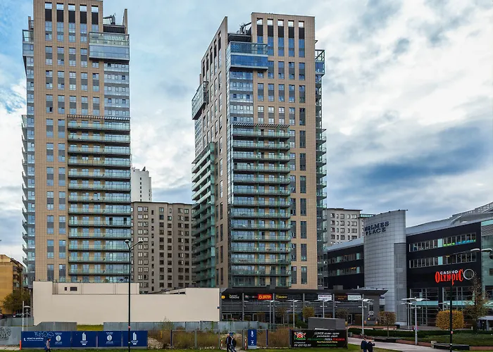 Chopin Apartments - Platinum Towers