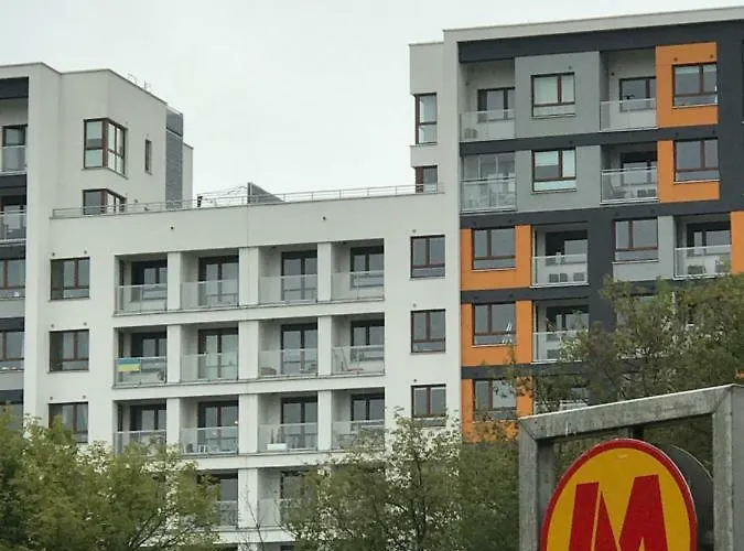 Apartamenty Metro Slodowiec, Free Parking Zeromskiego 1 Cmkp- 5 Min