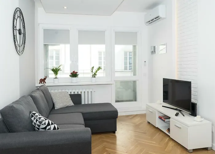 Old Town Grand Theatre Apartment 2
