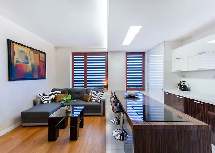 Clicktheflat Luxury Apartment In Warsaw