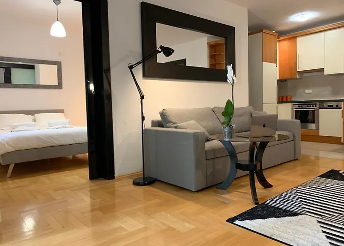 Modern 1Br Flat In Heart Of Warsaw With Parking
