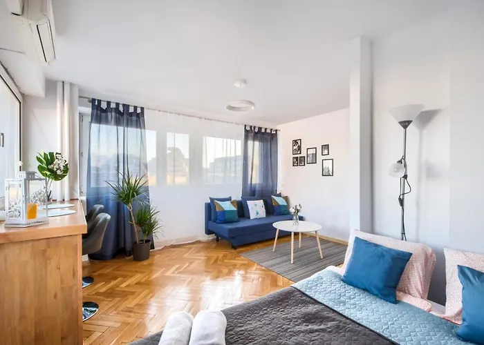 Zgoda 13 Apartment