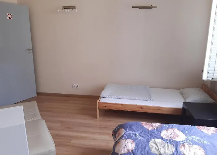 Just Room Central Rail