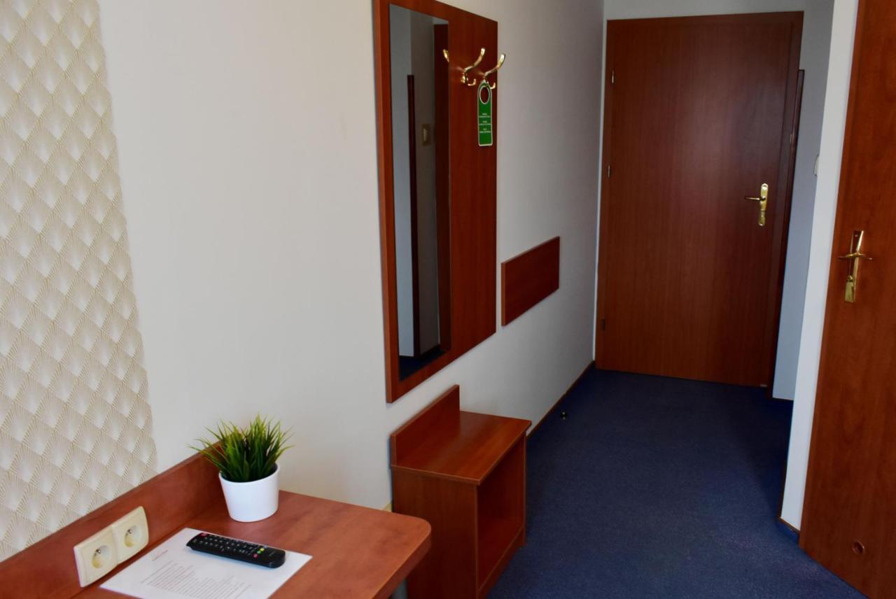 Zlote Deby Warsaw