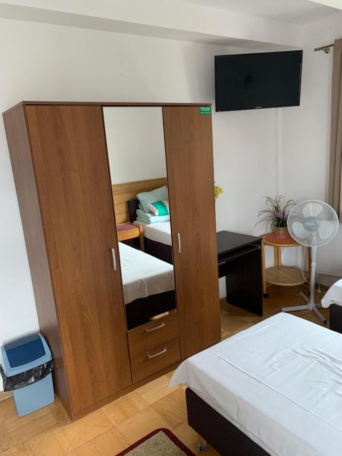 Pracownicze Tolek Albergue Varsóvia